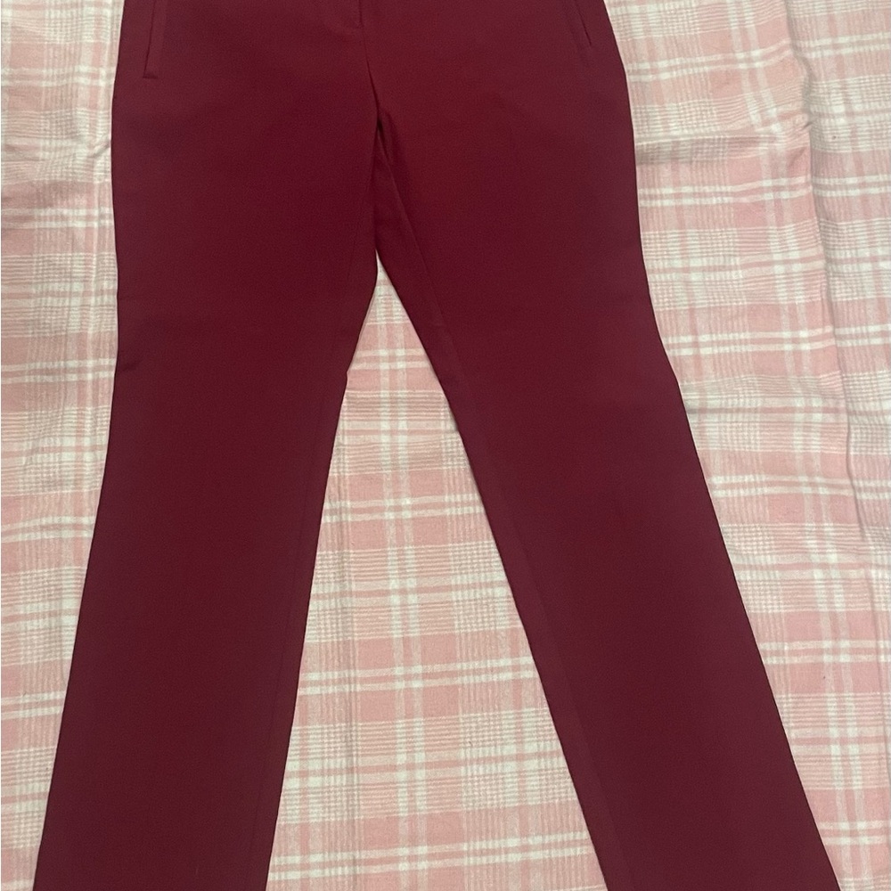 The Limited Signature Stretch Pants in Deep Red